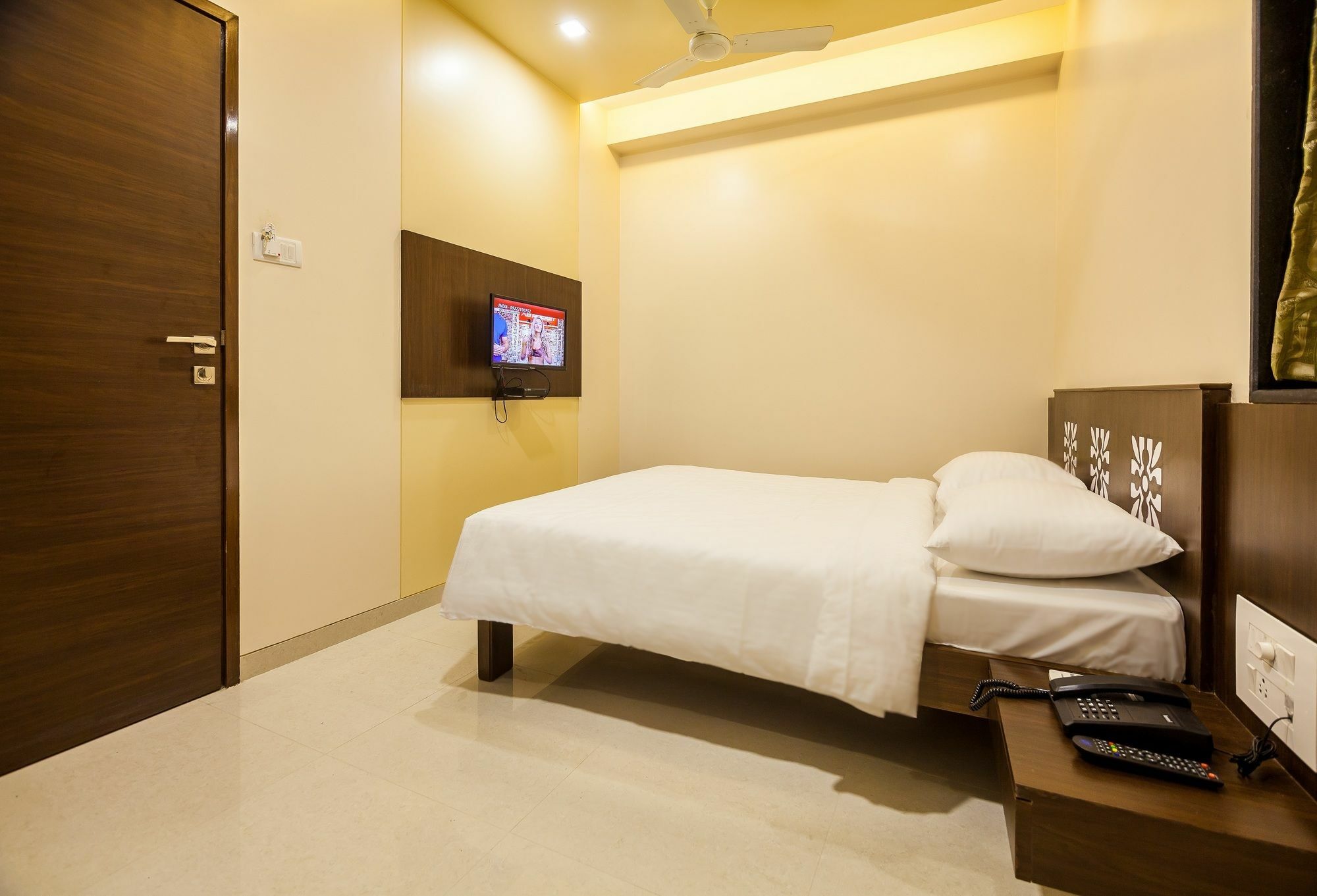 City Guest House - Dadar Мумбаи Экстерьер фото